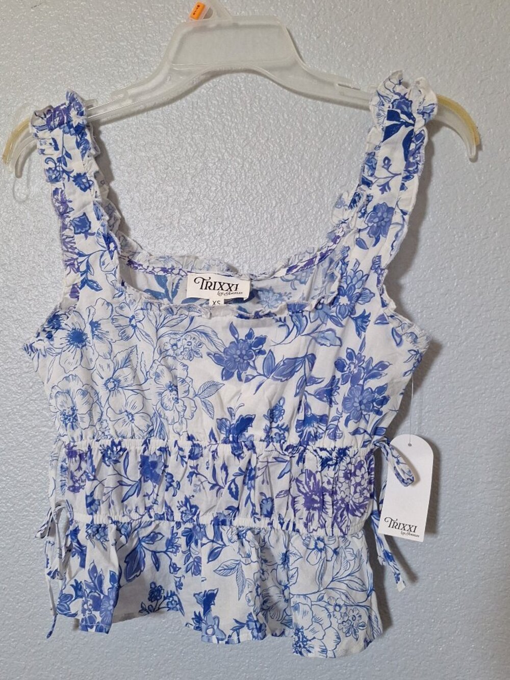 Cute flower top